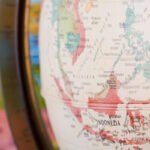 Aktivitas perdagangan dan distribusi produk Indonesia ke pasar Asia Tenggara