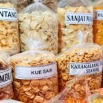 Berbagai camilan khas Indonesia dalam kemasan modern yang siap dipasarkan ke pasar internasional.